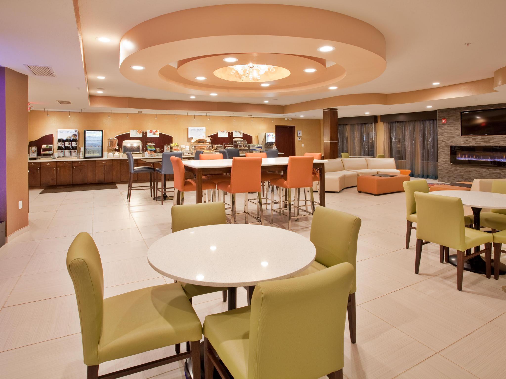 Holiday Inn Express & Suites St Louis Airport By Ihg Woodson Terrace Exteriér fotografie
